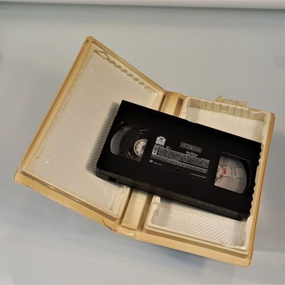 Dumbo VHS Tape Clamshell Walt Disney Masterpiece Collection # 024 - Picture 5 of 5